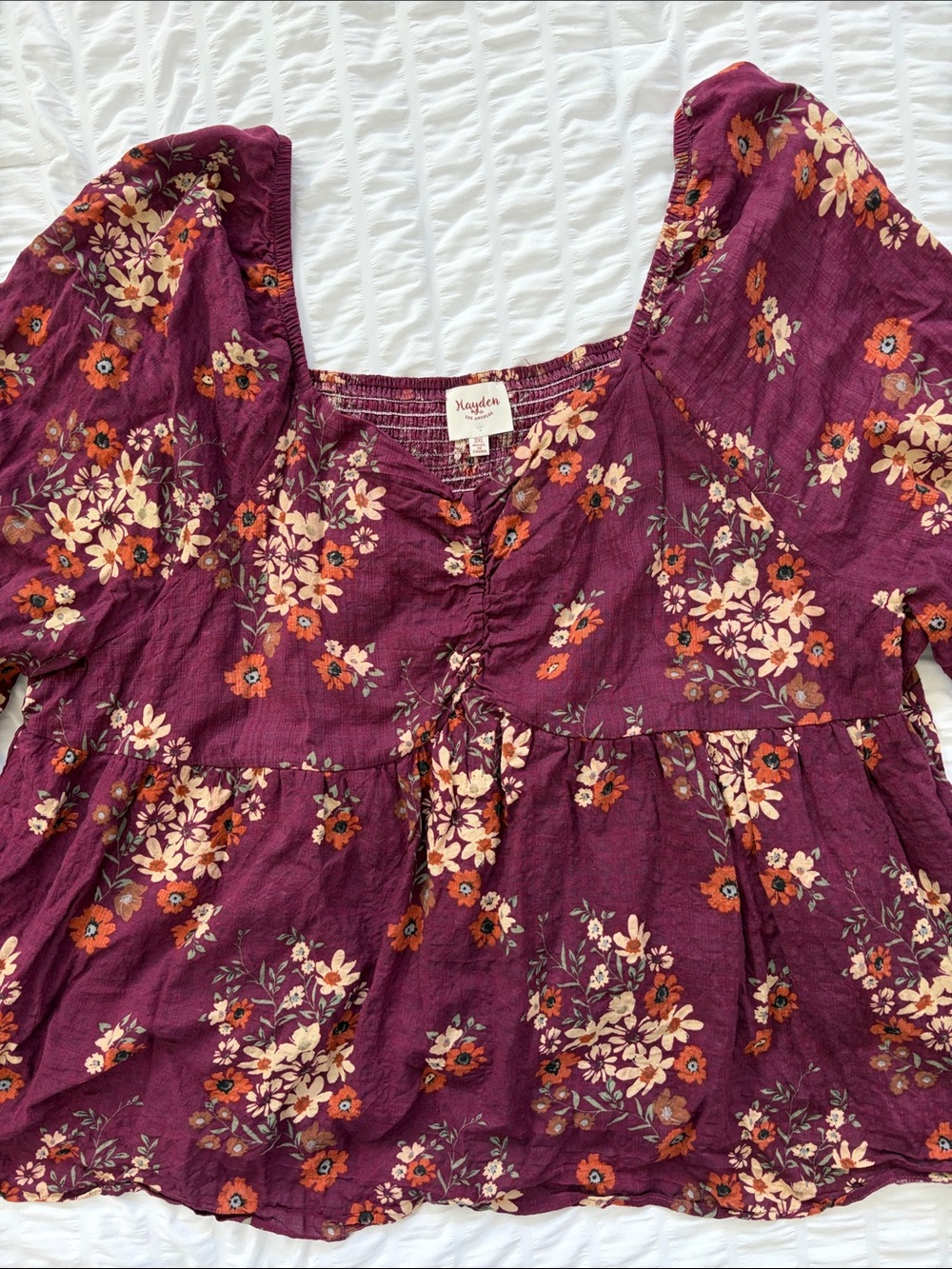 Hayden LA Floral Puff-Sleeve Peasant Top — Plum. Lined and Lightweight. EUC
